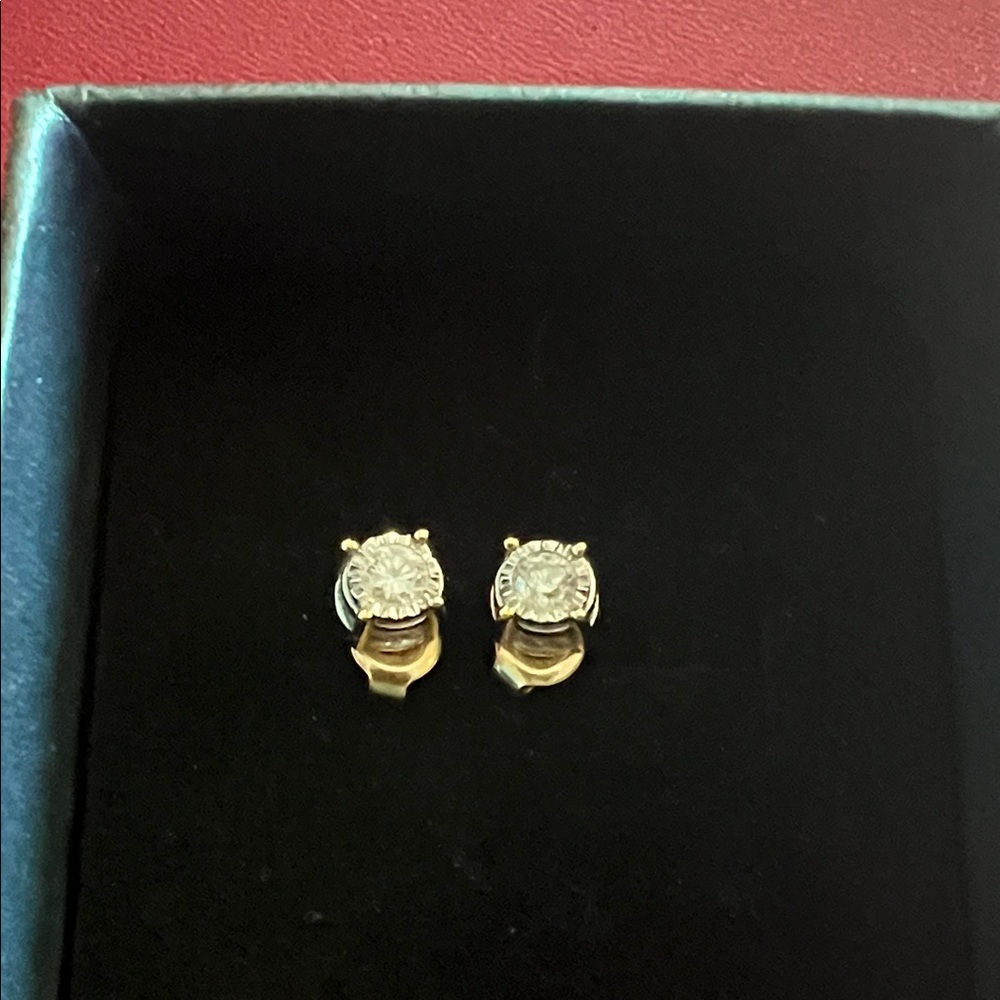 Fluted Bezel Women Or Men 14K Yellow Gold Elegant 1-Ct Diamond Stud Earrings